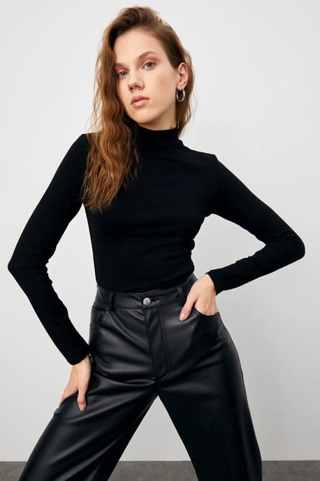 Bipantolon 4er-Pack Damen-Rollkragen-Bodys mit Slim Fit - Image 4