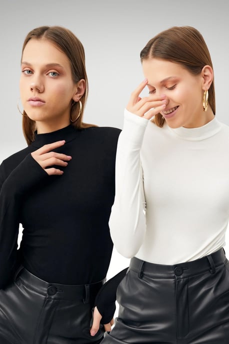 Bipantolon Damen 2er-Pack Bodys mit Cut-out und halbem Rollkragen - Image 1