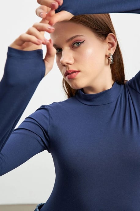 Damen 2er-Pack Bodys mit Cut-out und halbem Rollkragen - Image 4