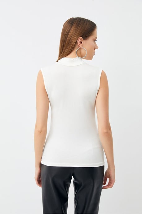 Bipantolon Damenbluse ohne Ärmel mit halbem Rollkragen - Image 3