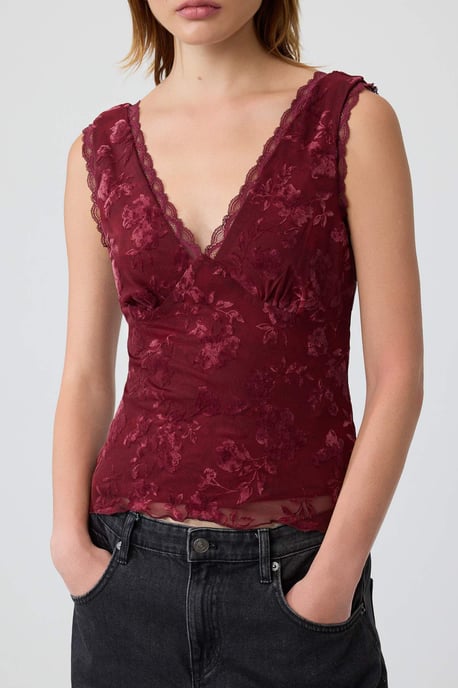 TRENDYOLMİLLA Damen Bordeaux Geblümt Ärmellos Tailliert Blusen - Image 2