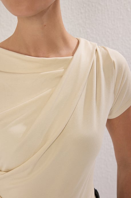 TRENDYOLMİLLA Damen Grau Einfarbig Kurz Tailliert Blusen - Image 2