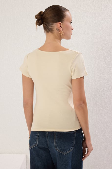 TRENDYOLMİLLA Damen Grau Einfarbig Kurz Tailliert Blusen - Image 3