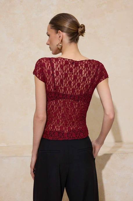TRENDYOLMİLLA Damen Bordeaux Einfarbig Kurz Tailliert Blusen - Image 3