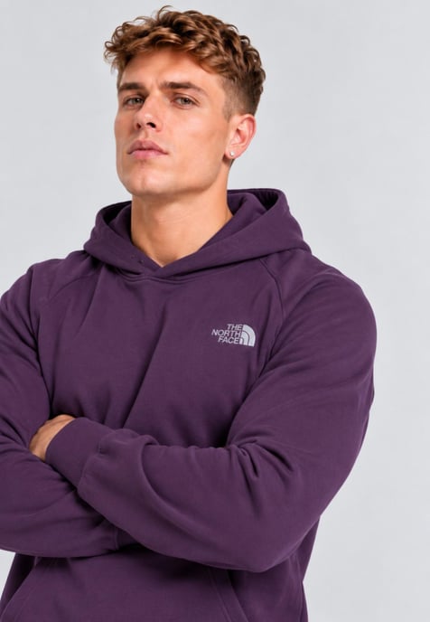 The North Face Herren Raglan Graphic Box NSE Pullover-Hoodie in Lila - Image 3