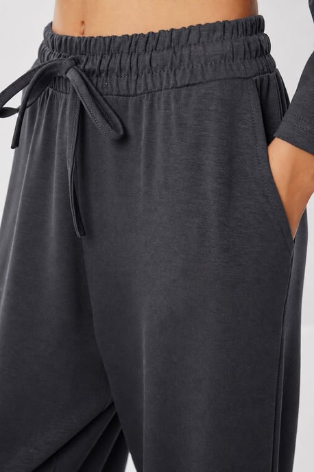 Wide Leg Zweiteiliges Set mit Bluse mit Rundhalsausschnitt - Image 6