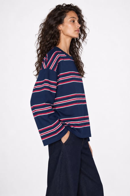 Bipantolon Oversize Damen-Sweatshirt mit Streifen und Rundhalsausschnitt - Image 2