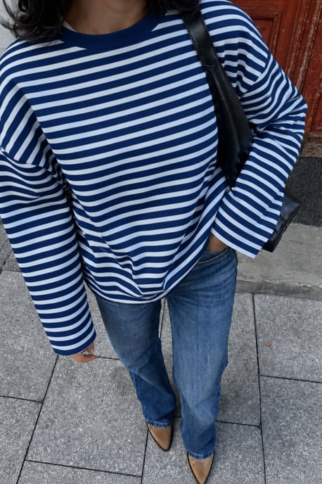 Bipantolon Damen Oversize-Sweatshirt mit Streifen und Rundhalsausschnitt - Image 2