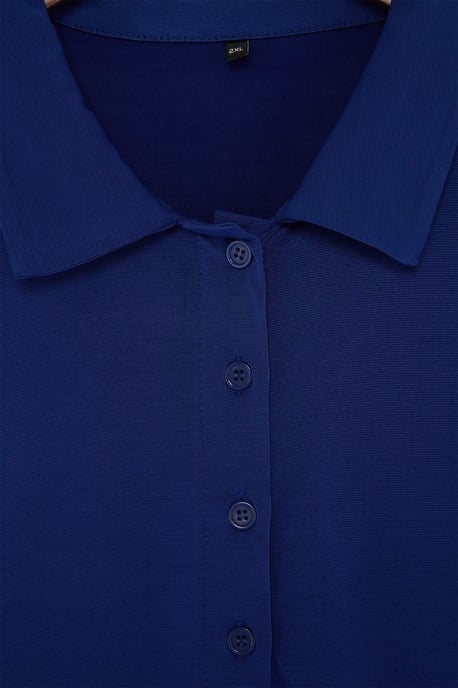 Trendyol Curve Damen Dunkelblau Einfarbig Kurz Tailliert Große Größen Blusen - Image 4