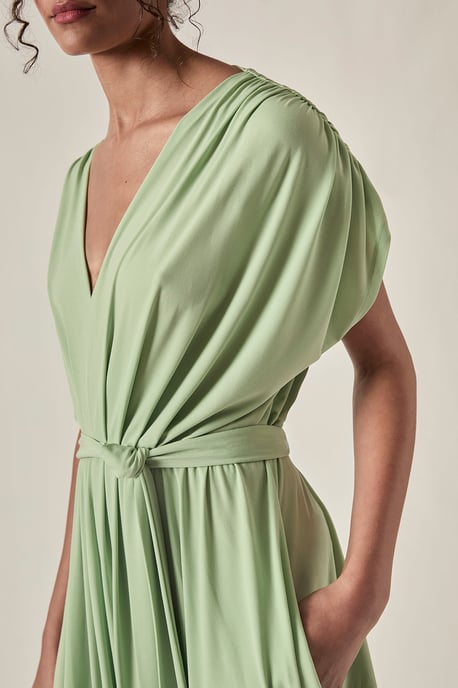 Raffiniertes Midikleid mit offenem Rücken – Salbeigrün - Image 4