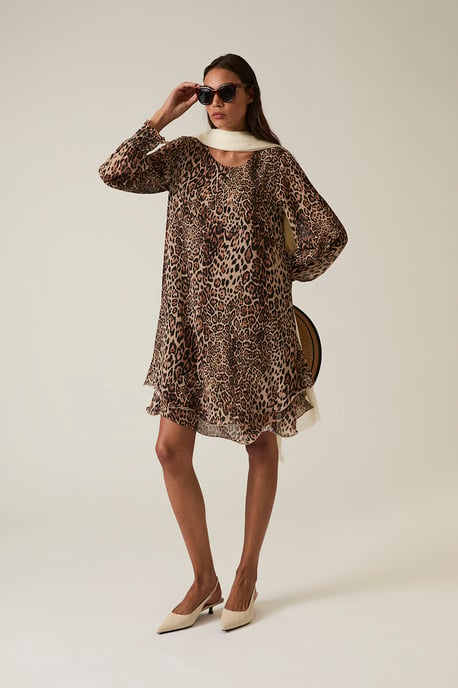 Kleid mit Leopardenprint und wellenförmigem Saum - Image 4