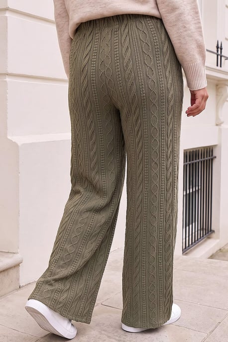 Curve Jacquard Hose - Image 4