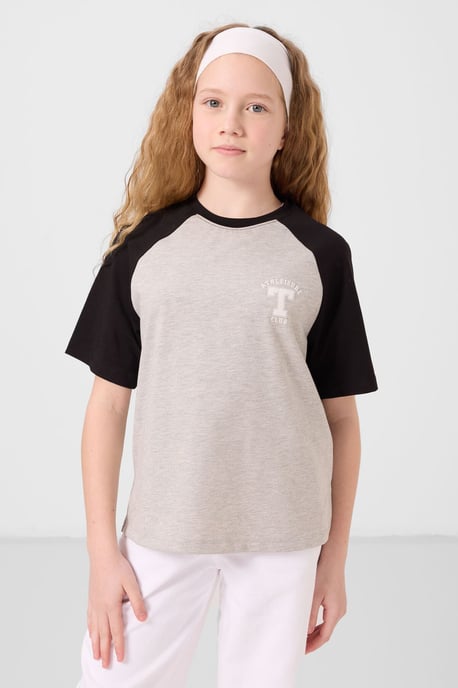 T-Shirt mit Rundhalsausschnitt, Textprint und lässiger Passform - Image 1