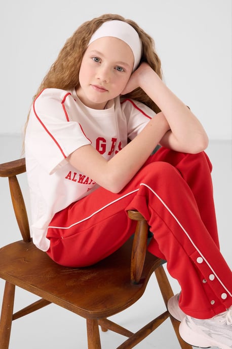 Set aus Trainingsanzug mit Knopfdetails und weitem Bein - Image 1