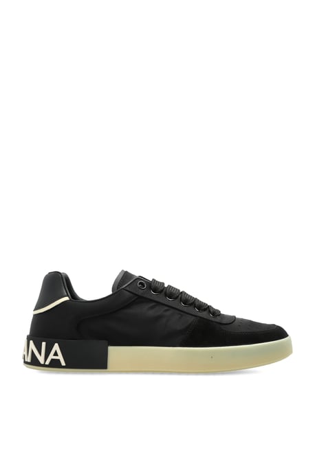Sportschuhe mit Logo - Image 1