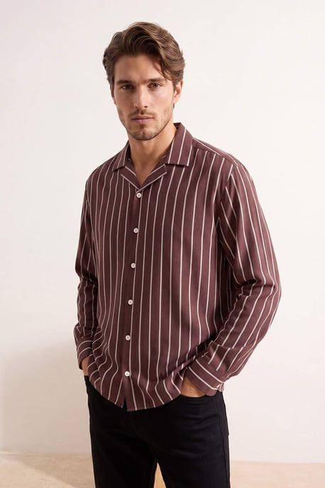 TRENDYOL MAN Herren Braun Gestreift Lang Oversize Hemden - Image 1