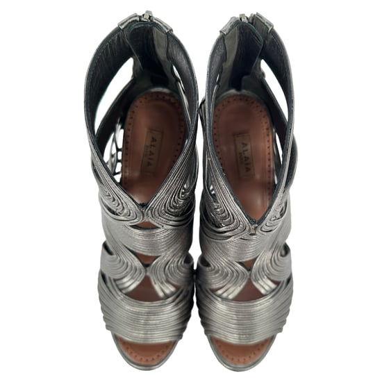 Alaïa Cage Wave Stilettos aus silbernem Leder - Image 4
