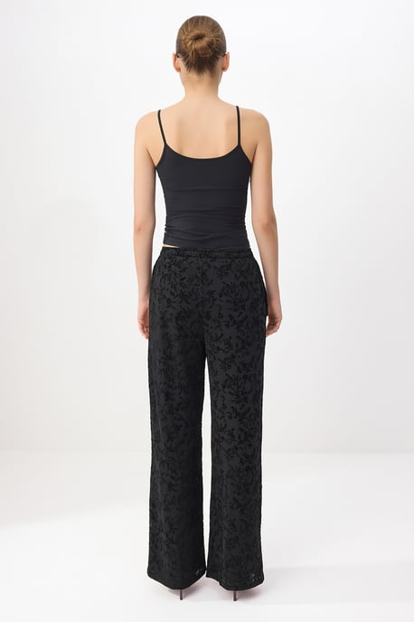 TRENDYOLMİLLA Damen Schwarz Geblümt Weites Bein Normale Taille Hosen - Image 3