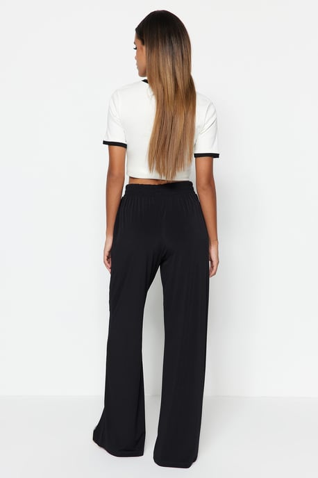 TRENDYOLMİLLA Damen Schwarz Einfarbig Weites Bein Normale Taille Hosen - Image 4
