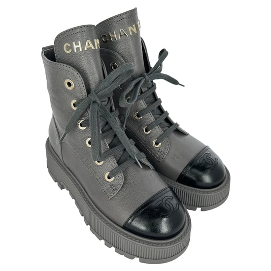 Chanel CC Schnürstiefel aus grauem Leder - Image 4