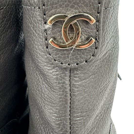 Chanel CC Schnürstiefel aus grauem Leder - Image 6