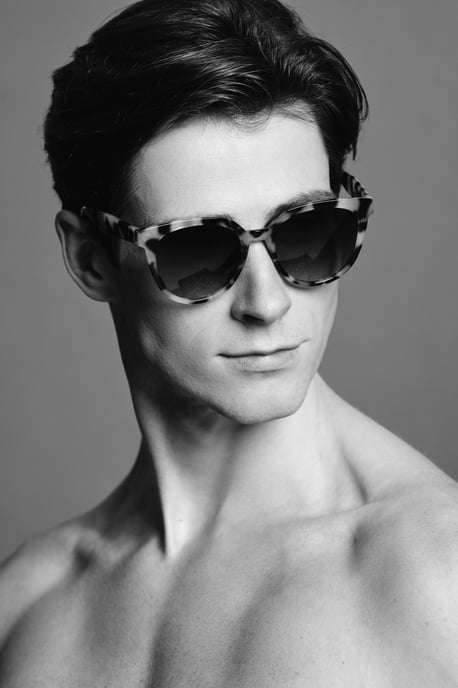Marc Lauder Sonnenbrille in der Farbe Blush Tortoise - Image 4