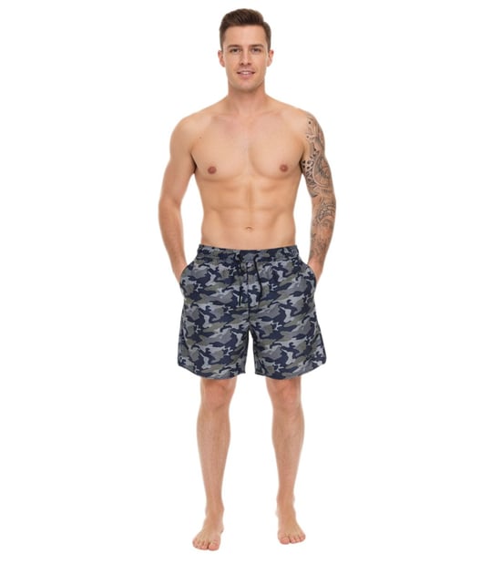 Pierre Cardin Camouflage-Badeanzug für Männer. Der Camouflage-Badeanzug besteht aus Polyester. - Image 3