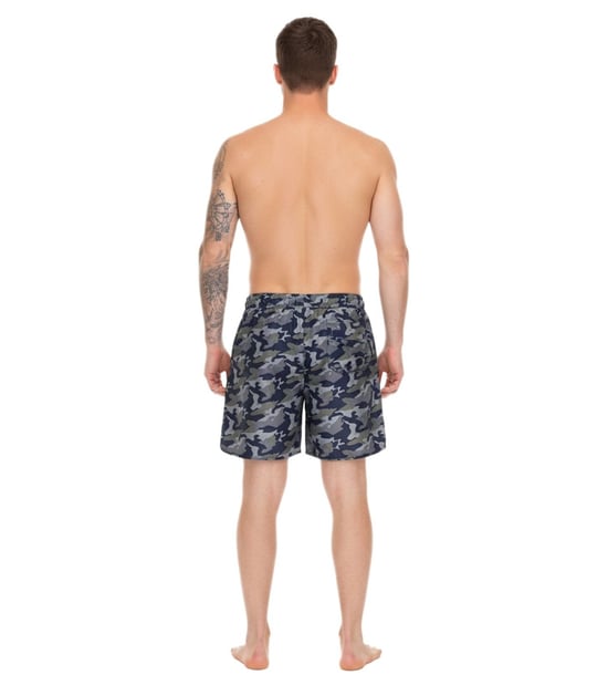 Pierre Cardin Camouflage-Badeanzug für Männer. Der Camouflage-Badeanzug besteht aus Polyester. - Image 4