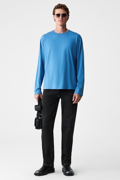 Geripptes Langarm-T-Shirt mit Rundhalsausschnitt - Image 1
