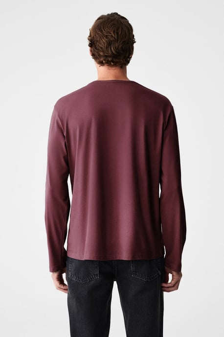 Geripptes T-Shirt mit Rundhalsausschnitt und langen Ärmeln - Image 6