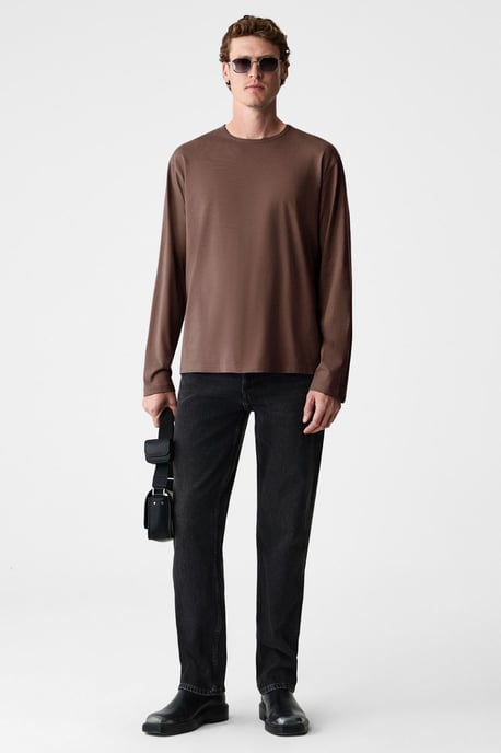Geripptes Langarm-T-Shirt mit Rundhalsausschnitt - Image 5