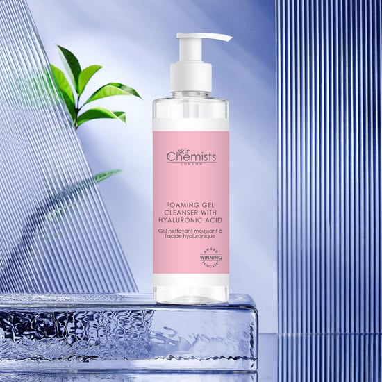 skinChemists Schäumendes Gel-Reinigungsmittel mit Hyaluronsäure 200ml - Image 5