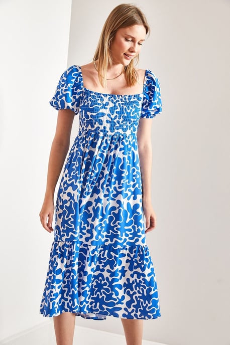 Gegürtetes Midikleid mit quadratischem Kragen - Image 3