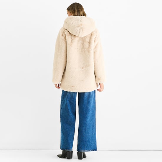 Kunstpelz-Jacke mit Kapuze - Image 4