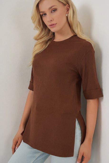 Strukturiertes Rundhals-Kurzarm-T-Shirt - Image 1