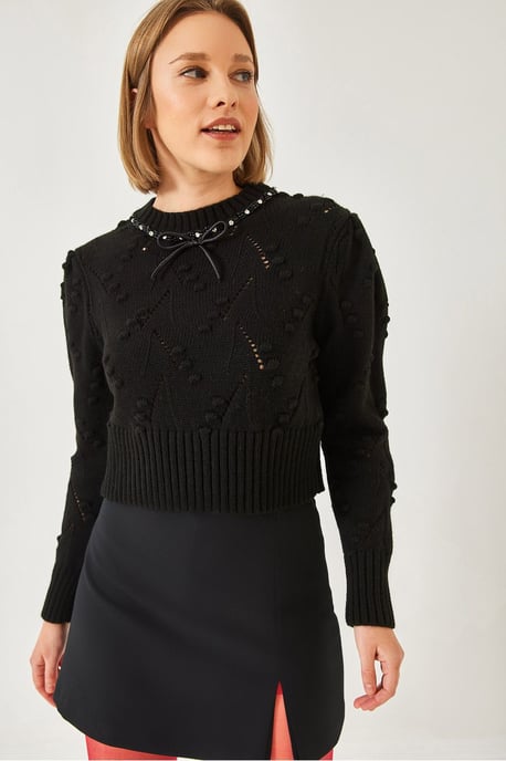 Strukturiertes Besticktes Rundhals Enges Crop Sweater - Image 4