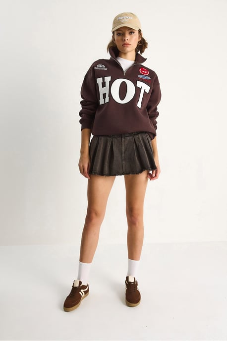 Lässig geschnittenes V-Ausschnitt Sweatshirt mit Druck und Bindeband - Image 5