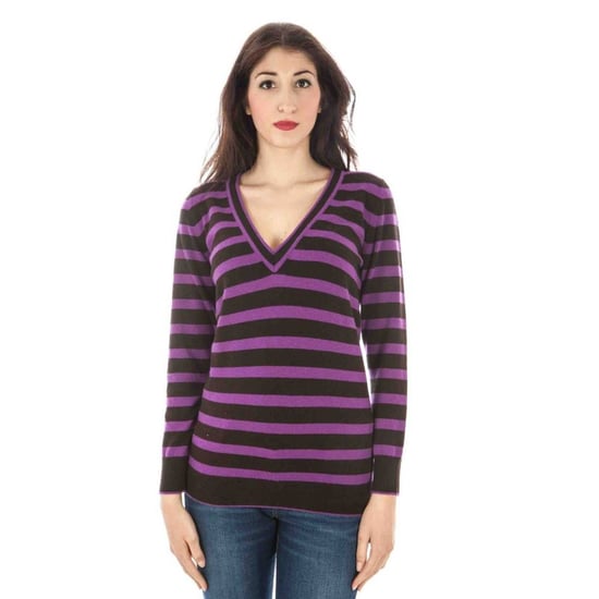 V-Ausschnitt gestreifter Pullover - Image 1