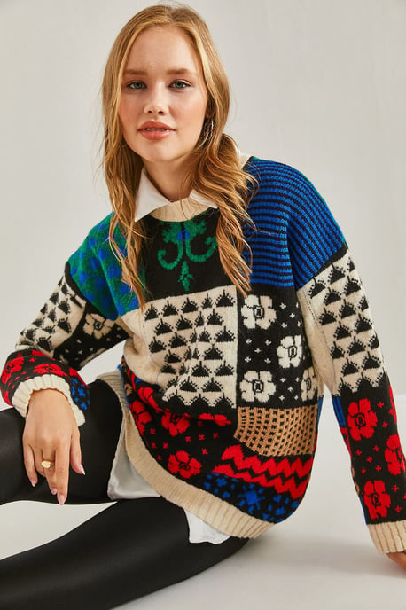 Dicker abstrakter Rippstrickpullover mit Rundhalsausschnitt - Image 4