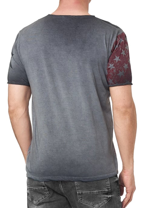 USA T-Shirt Sterne und Streifen V-Ausschnitt im Used Look - Image 4