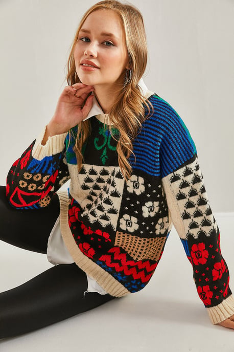 Dicker abstrakter Rippstrickpullover mit Rundhalsausschnitt - Image 5