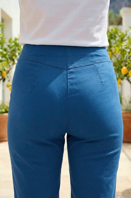 Stretch Knee Length Shorts - Image 4