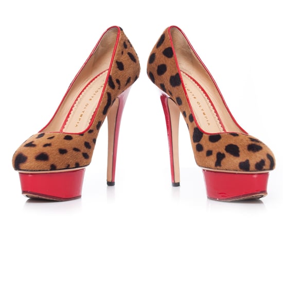 Charlotte Olympia Polly Pumps aus Ponyfell mit Leopardenmuster. - Image 4