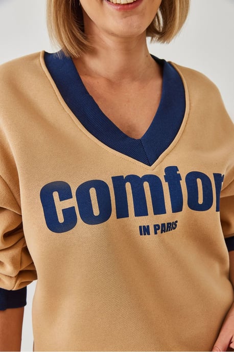 V-Ausschnitt Strick-Sweatshirt mit Motto-Print - Image 4